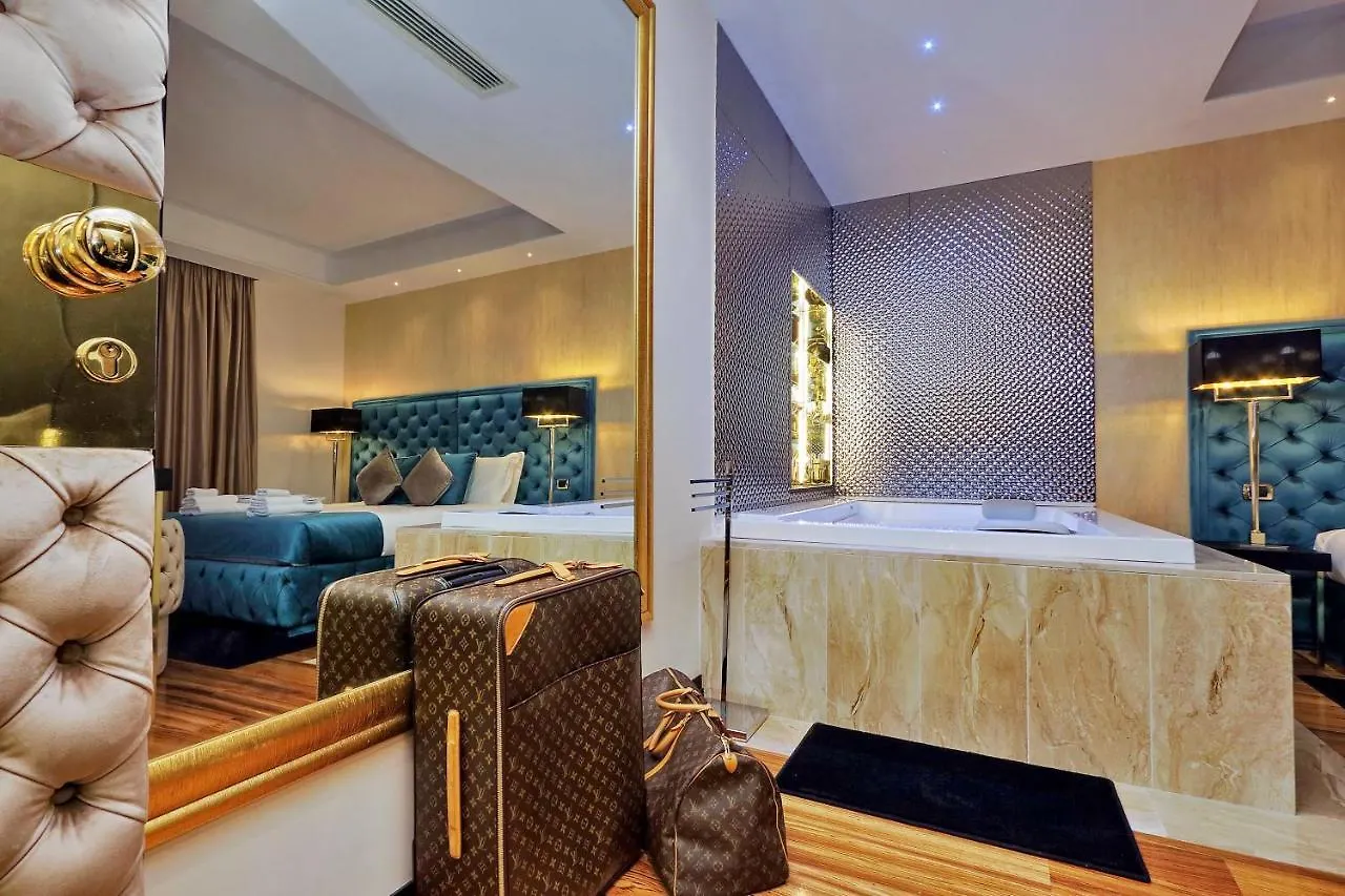 Spanish Hills Collection Luxury Suites & Jacuzzi Rome Italy