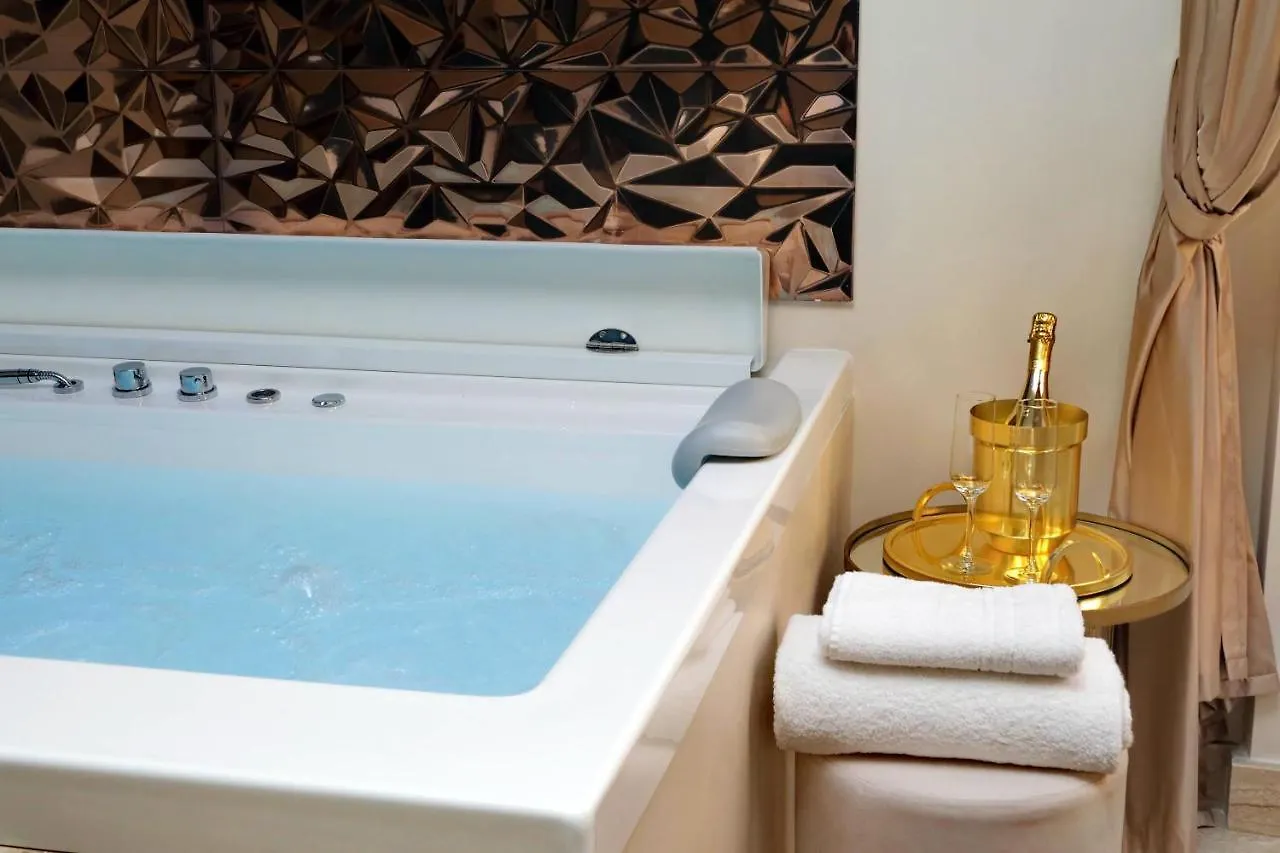 Spanish Hills Collection Luxury Suites & Jacuzzi Rome Guest house