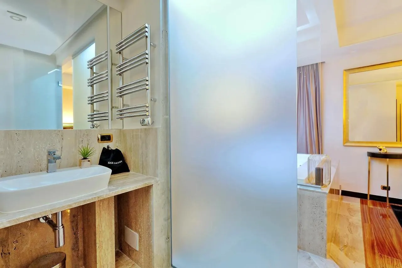 Spanish Hills Collection Luxury Suites & Jacuzzi Rome 4*,  Italy