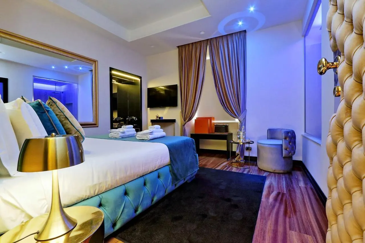 Guest house Spanish Hills Collection Luxury Suites & Jacuzzi Rome