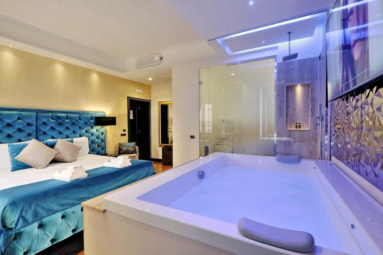 **** Guest house Spanish Hills Collection Luxury Suites & Jacuzzi Rome Italy