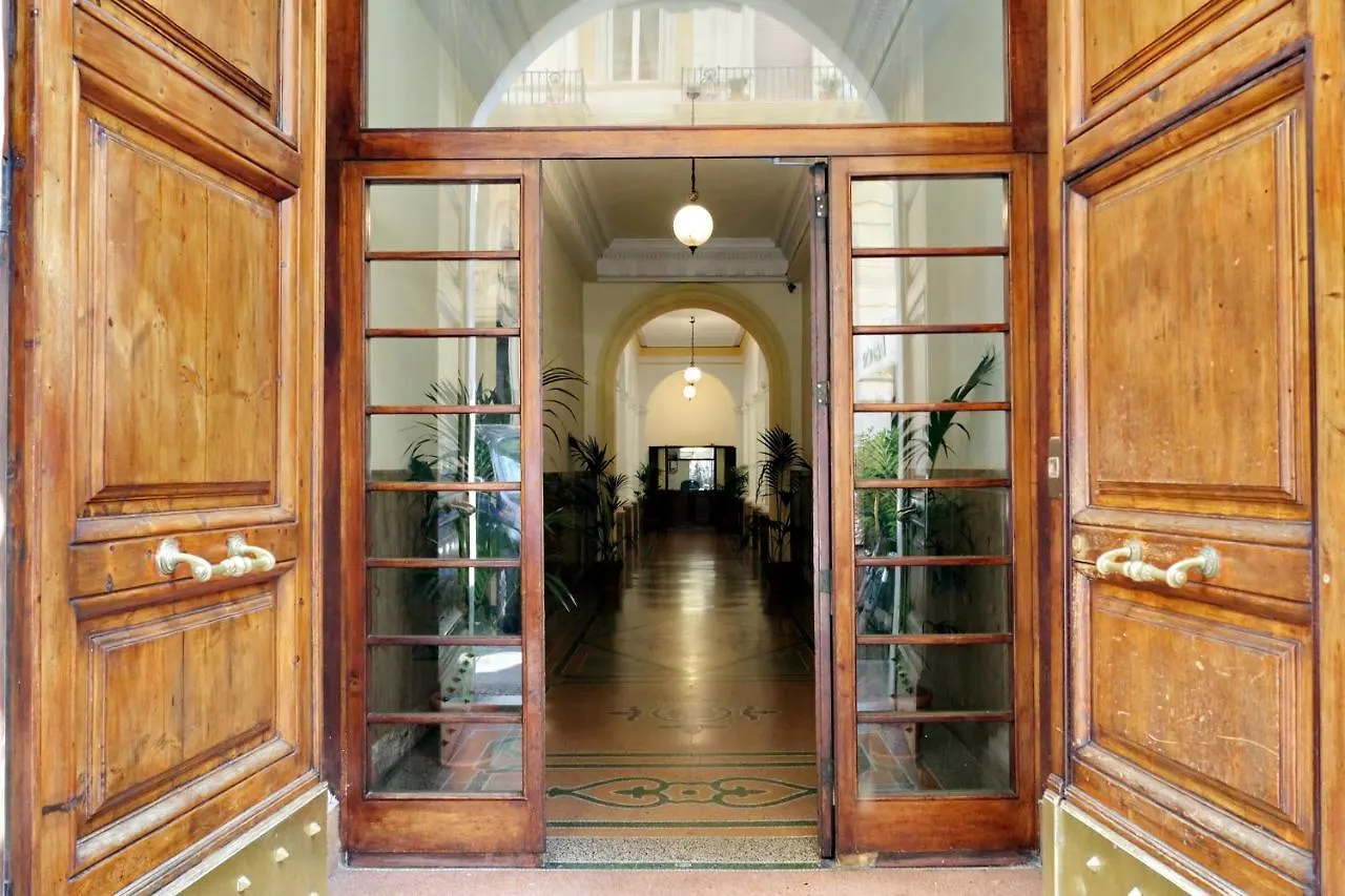 **** Guest house Spanish Hills Collection Luxury Suites & Jacuzzi Rome Italy