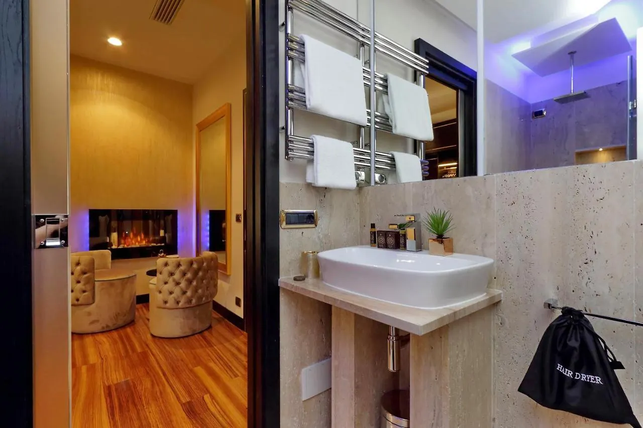 Spanish Hills Collection Luxury Suites & Jacuzzi Rome