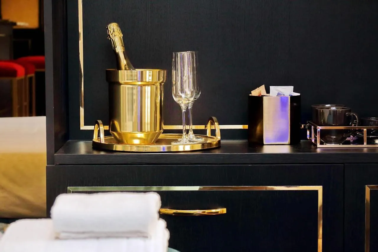 Spanish Hills Collection Luxury Suites & Jacuzzi Rome